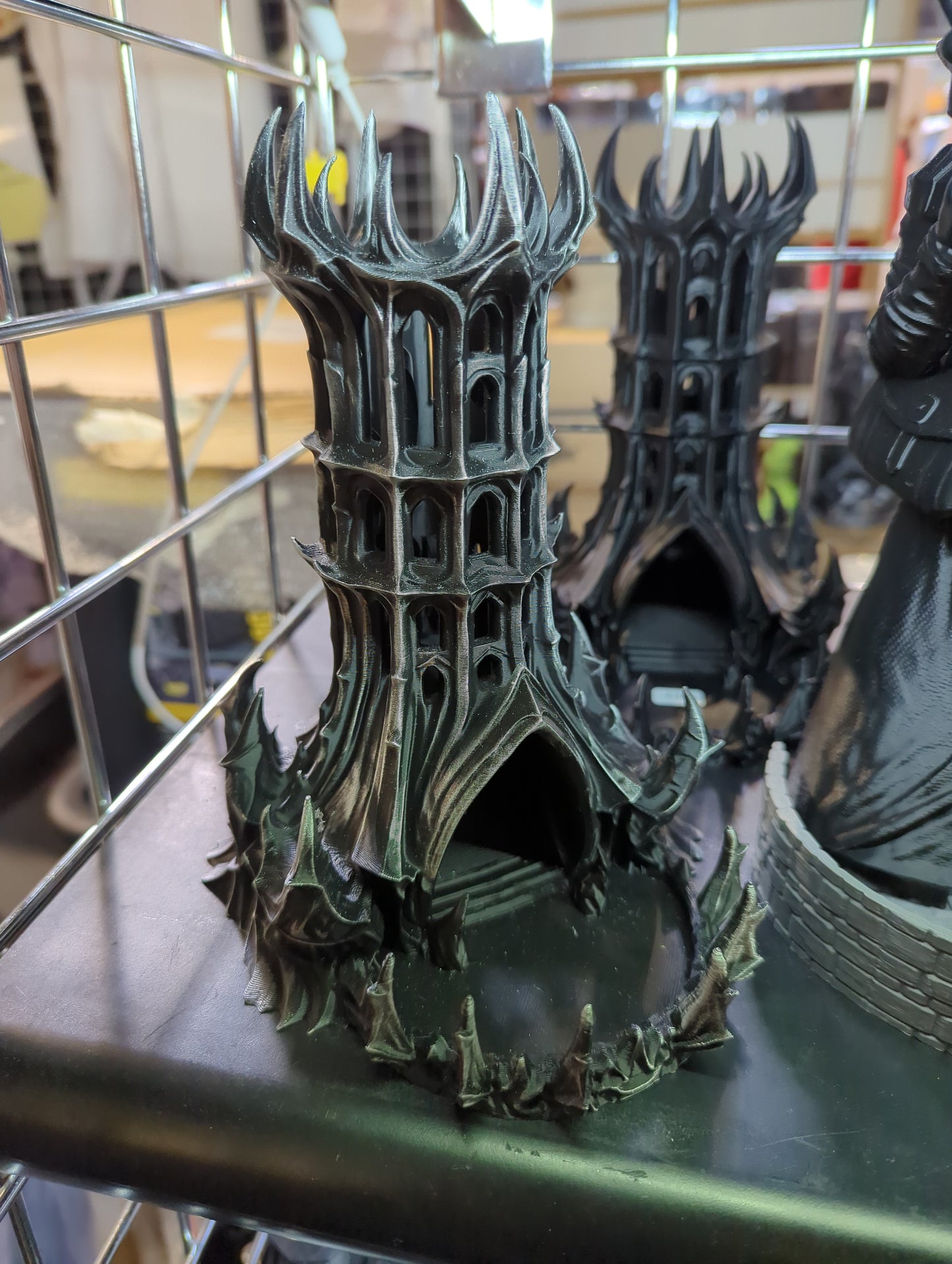 Obsidian dice tower